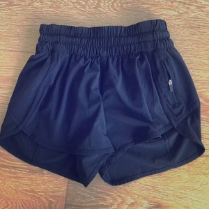 LULULEMON Tracker Short V-Women’s Running Shorts